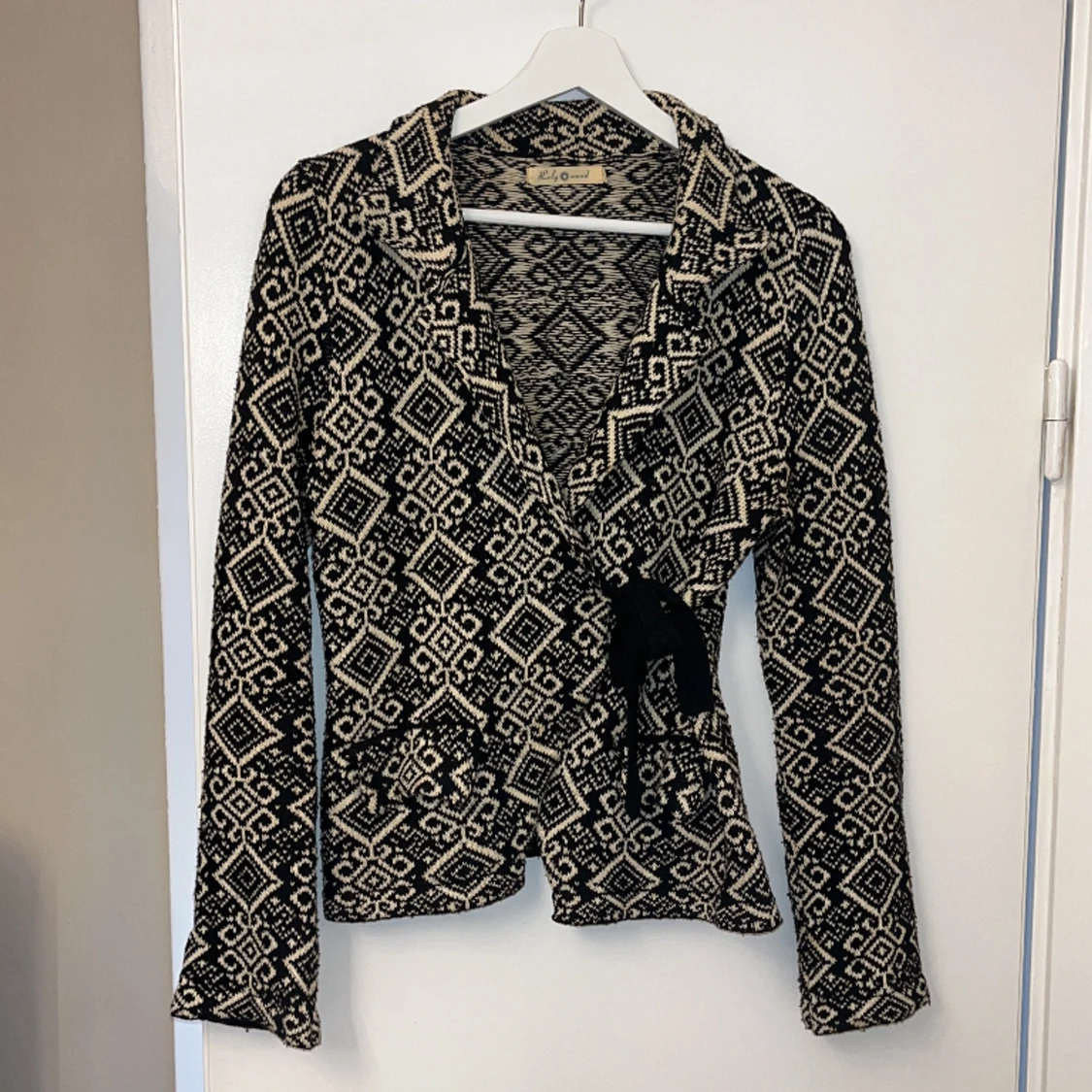 Kofta med knytning - 91