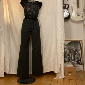 Kostymbyxor armani - Kostymbyxor från armani i xs. Jättenice ulltyg