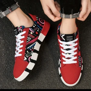 Helt nya skor - Helt nya skateskor/streetwear sneakers. Storlek 41 500 eller bud  Nypris 800kr