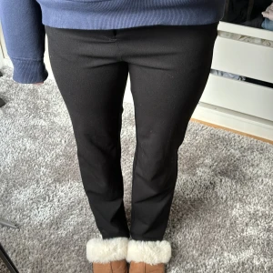 Kostymbyxor - Jätte snygga kostymbyxor skulle säga att dem passar S och större då dem ör stretchiga!  🩷 väldigt bra skick, priset kan diskuteras 