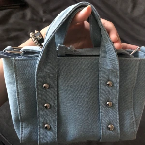 Denim väska - Jag fick den här väskan från glitter för cirka 3 månader sedan💝