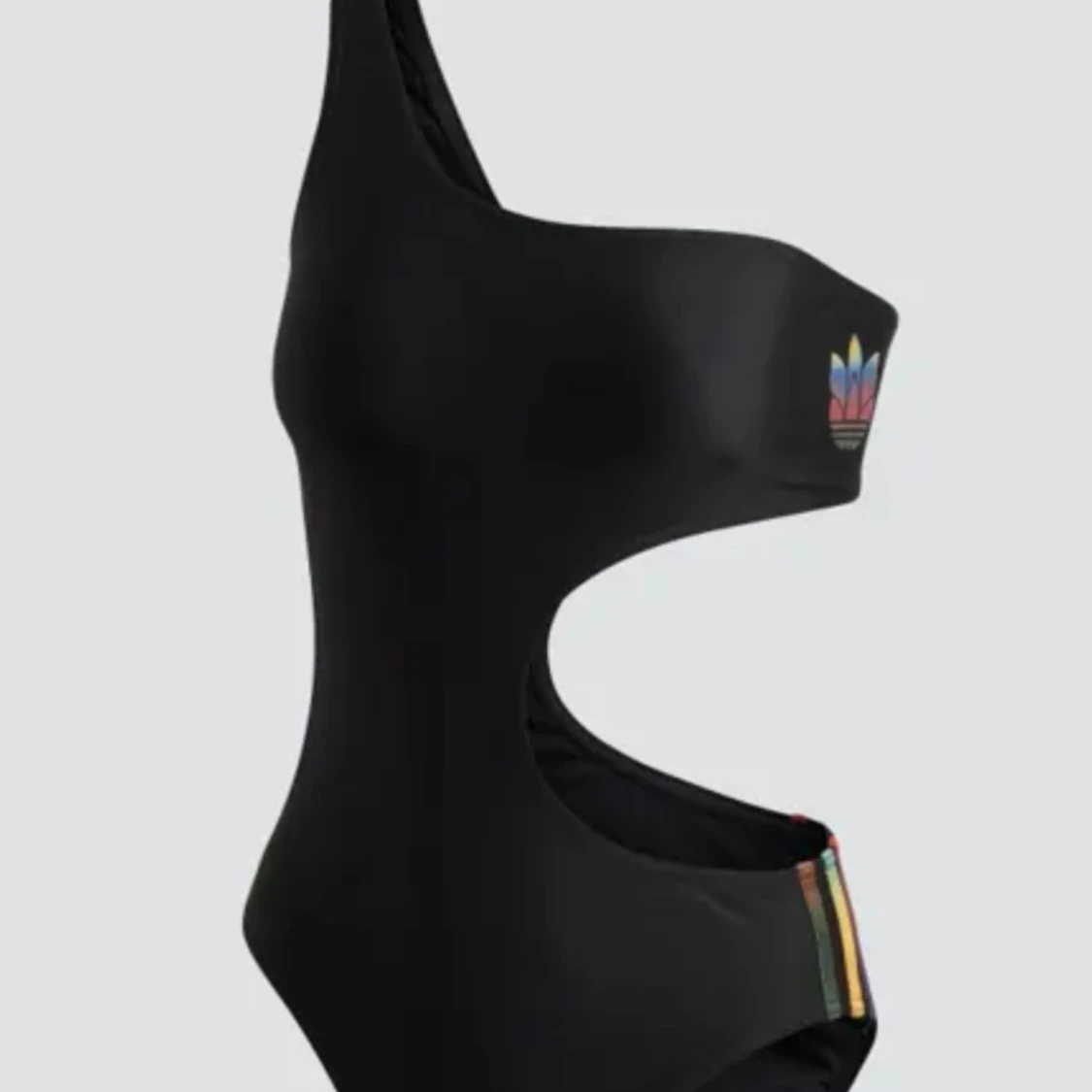  Asymetrisk baddräkt  från Adidas. - 90