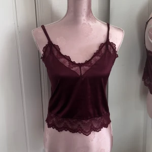 Topp - Topp med spets❤️