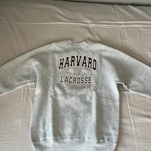 Vintage sweatshirt - Köpte på UMA använder knappt/ strl M men passar S också
