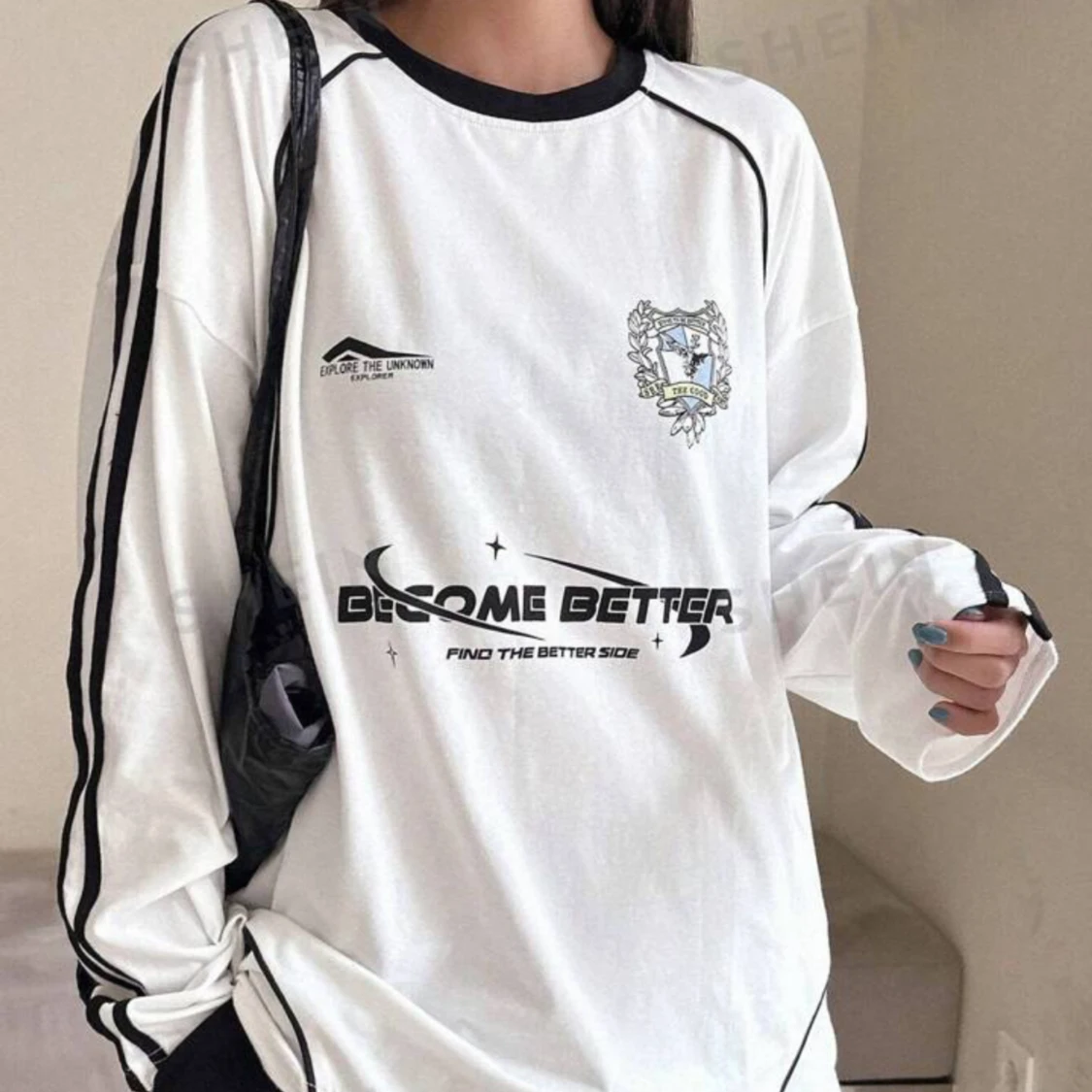 Vit Tröja med design/slogan/grafik 99 kr