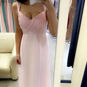 Balklänning - Balklänning  Använt 1 gång  