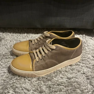 Lanvins  - Riktigt snygga lanvins i bra skick 7/10 skopåse finns ej box lite skadade framme vid lacken men inget jätte synligt 