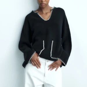 Stickad tröja  - I nyskick från Zara!