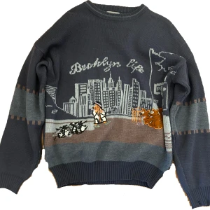 Vintage Stickad tjocktröja - Storlek M men kan möjligen passa L Helt ok skick Hör av dig för mer information eller frågor💥