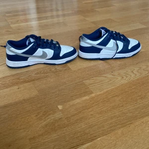 Nike dunkes  - Säljer mina dunks då dem inte är i min storlek längre. Väldigt fint skick. Inte mycket annvända