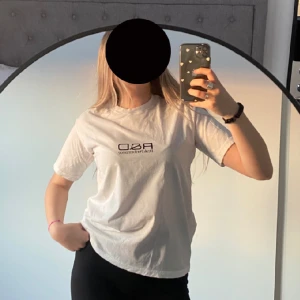 R&D Peak performance  - Peak performance oversize Tshirt, oanvänd