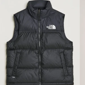 Väst - Säljer min The North Face väst då den aldrig kommer till användning, i storlek M (herr). Originalpris 3000kr