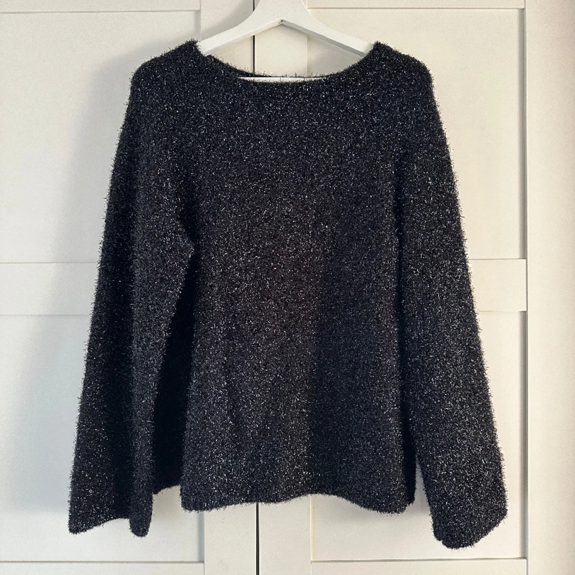 H&m glittrig stickad tröja 🖤 - 90