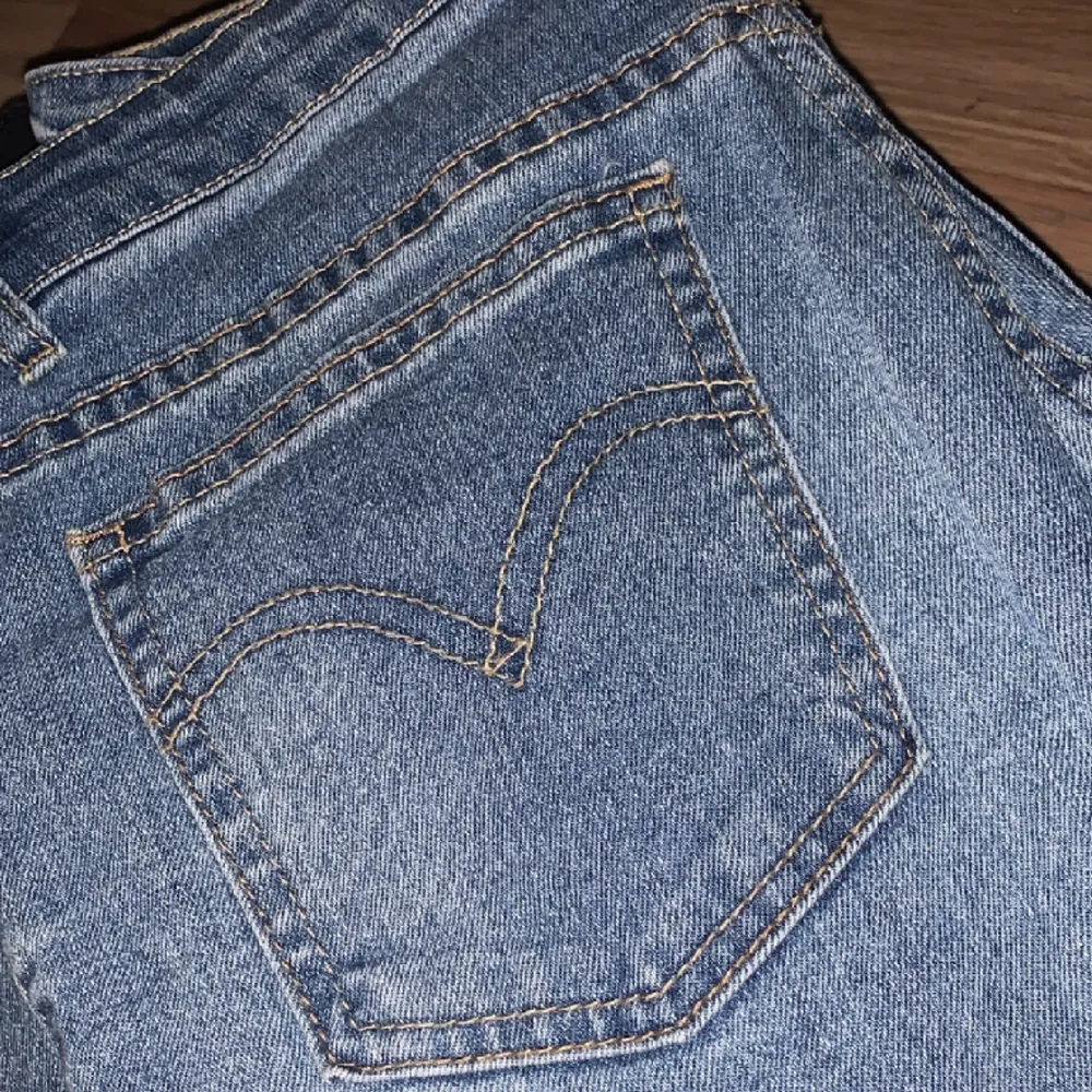 Svarta Levis jeans stuprör tight modell ste 25/30 Modell mile high . Farkut & Housut.