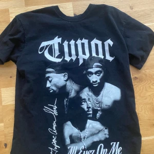Tupac Tshirt - Kommer inte till användning