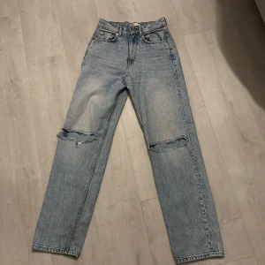 Jeans - Jeans från gina tricot i jätte fint skick!