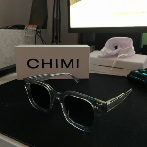 CHIMI - Säljer snygga solglasögon. One size. Mått 9/10 inga repor eller skador.