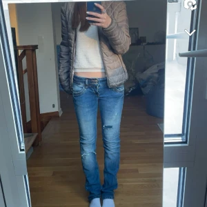 Ltb jeans - Ltb byxor som jag aldrig har använt för dom har tyvärr varit för tajta. Storlek W25 L30.💗Nypris 779kr på Zalando men säljer för 450kr❤️❤️dom är väldigt bra i längden på mig som är 158cm. Kan komma överens om pris 