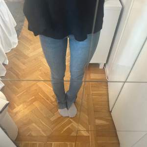 Super fina jeans från Zara som tyvärr inte kommer till användning 🩷🩷