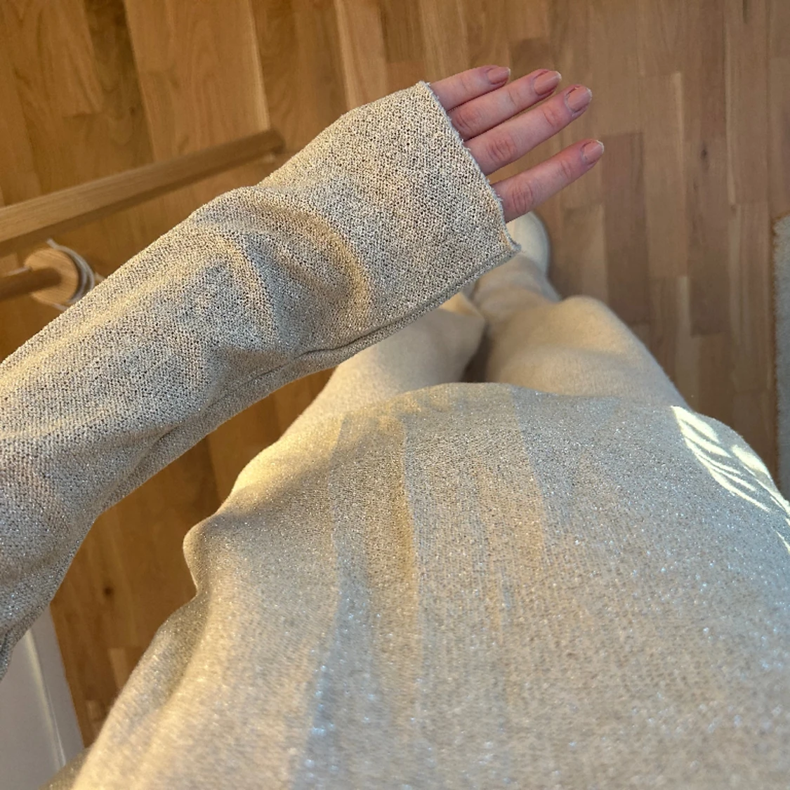 Stickad tröja med glitter - 90