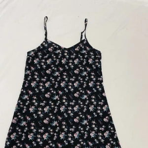 Kort sommar klänning  - I okej skick. 