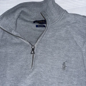 Ralph lauren zip - Storlek S passar även M Nästan helt oanvänd passa på att köp med detta priset!🔥
