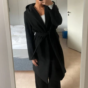 Kappa zara - Säljer då den aldrig kommer till användning, använd en höst men är i fint skick! 