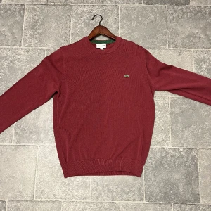 Lacoste sweatshirt M - Ny men ingen prislapp säljer på grund av att inte passar. Storlek medium