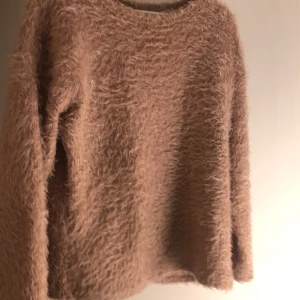 Söt gosig tröja - Jätte söt tröja med päls som är jätte mysig🩷🩷 passar s/m