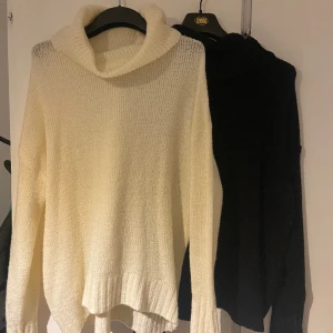 Stickade tröjor - 2 likande stickade tröjor med polokrage. Använda men i fint skick. 50kr styck eller båda för 80