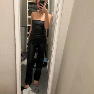 Cult naked bundle - Säljer detta settet från Cult naked, köptes förra året och är i bra skick. Köptes för ca 4000k o säljer för 800+ frakt, endast Swish❤️
