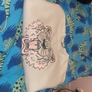 Kenzo tröja  - Neon grön Kenzo tröja xs nästan aldrig använd 