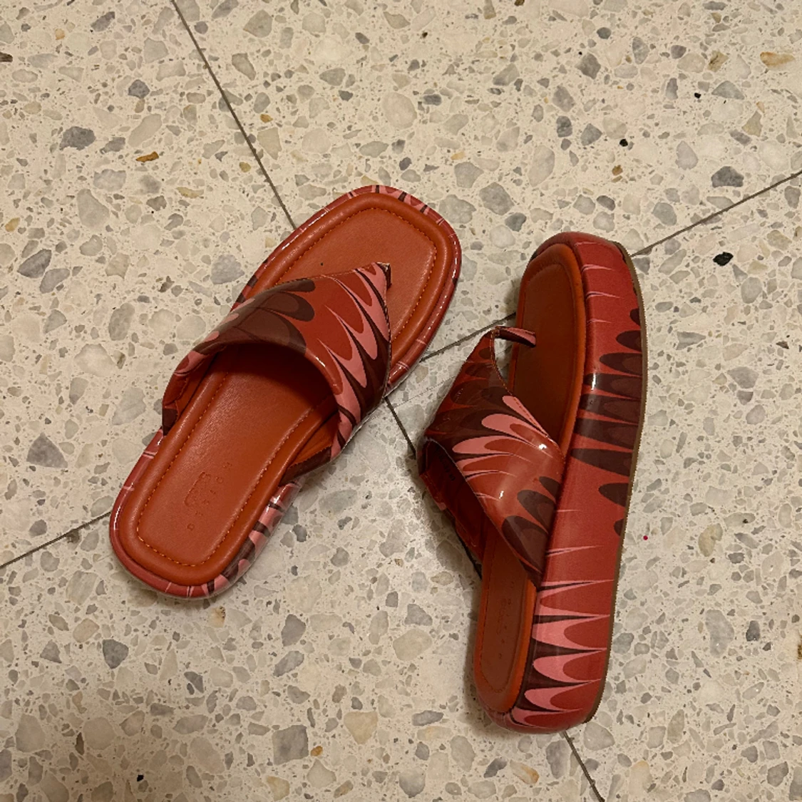 Otroliga tofflor  - 91