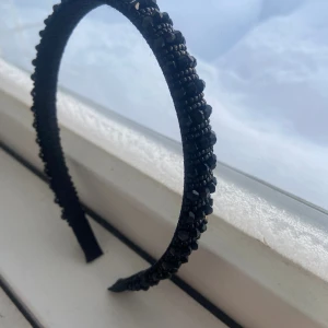 Diadem - Svart diadem som passar till allt💓