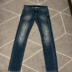 Tiger of sweden jeans - Tiger of sweden jeans, modell: Starw (Slim fit). Jeansen är i bra skick och använd ett fåtal gånger. Vid frågor är det bara att skriva 