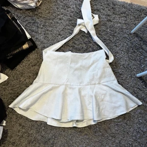 SHORTS/KJOL - Använd 🩷