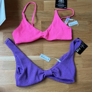 Bikiniöverdelar - Oanvända överdelar från Nelly. Köpt sommaren 23. Båda storlek Small. Normal passform. Säljer båda för 80kr! 
