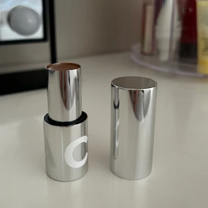 Caia BB-stick 50W - Säljer mitt BB-stick från Caia. Knappt använt (se sista bild för hur mycket som använts). Funkar perfekt som bronzerstick oxå!