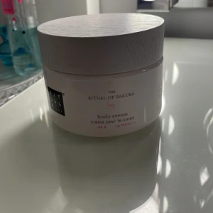 Rituals  - Body cream typ 50% kvar säljer då jag har fått en annan💖