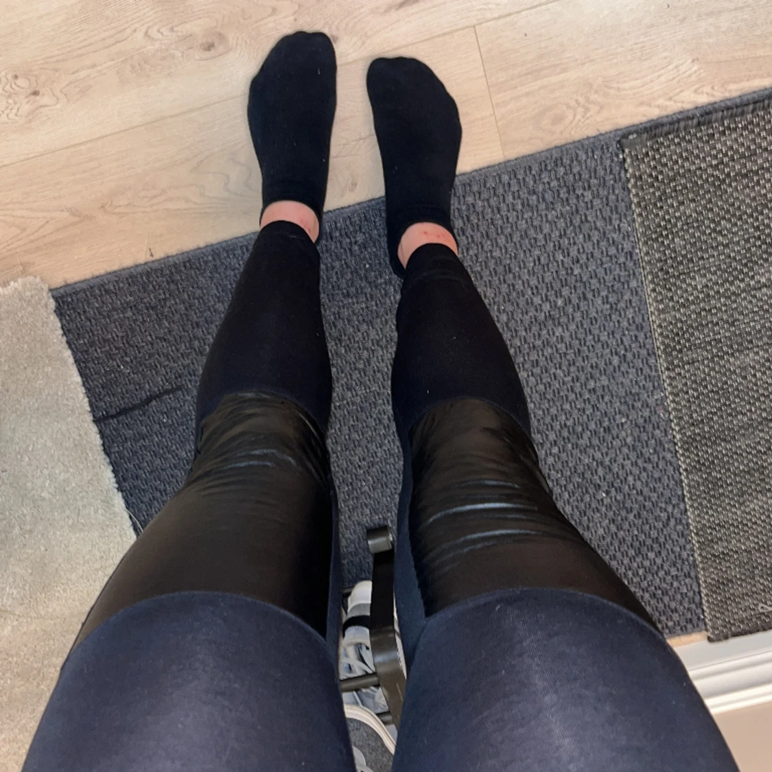 Tights med läderdetaljer  - 2