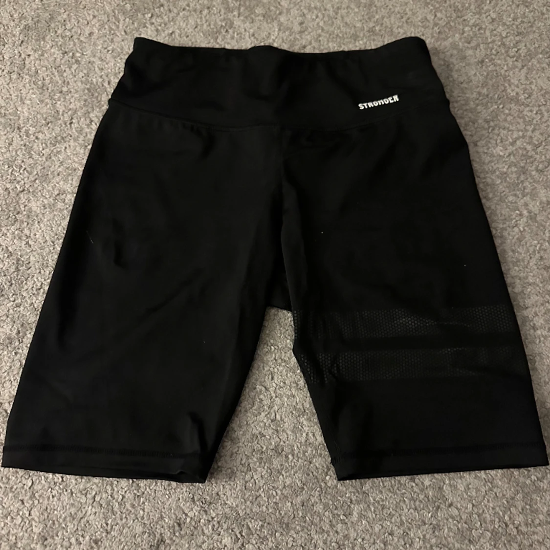 Stronger träningsshorts