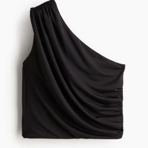 One-shoulder topp - Jätte fin topp från hm💗 Använd 1 gång