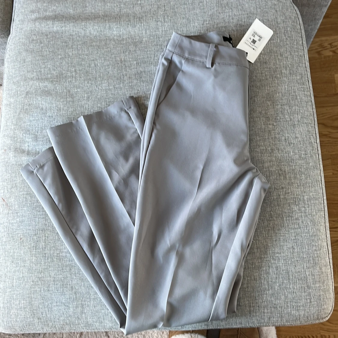 Grå kostymbyxor - 90