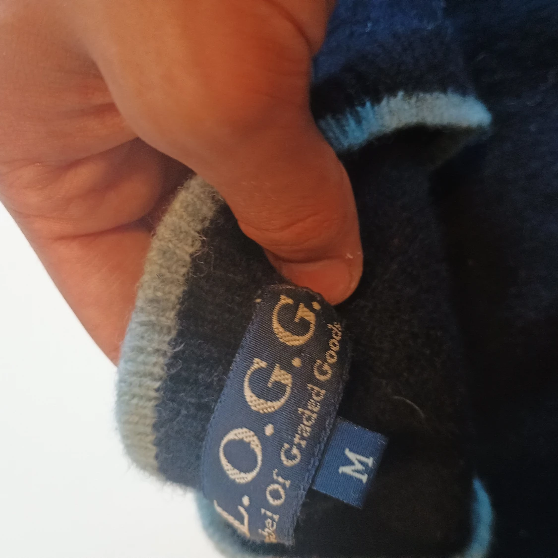 Stickad V-neck tjocktröja - 90