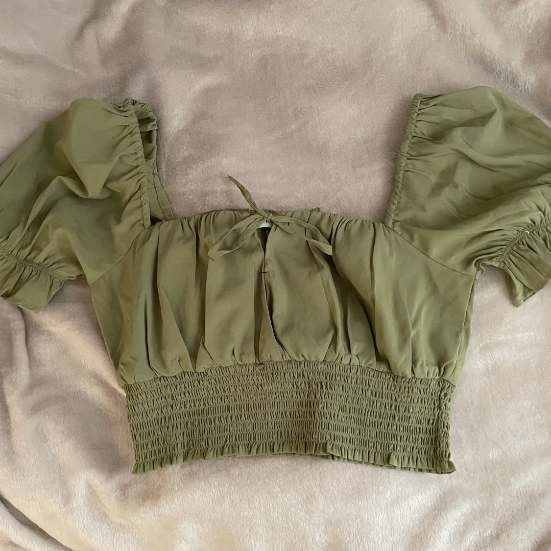 Supersöt grön blus - 90