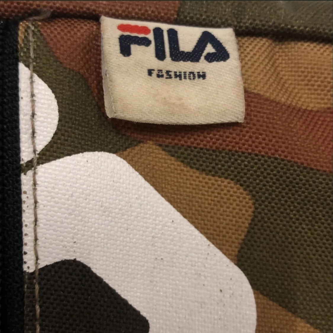 FILA axelväska väska i camouflage  - 91