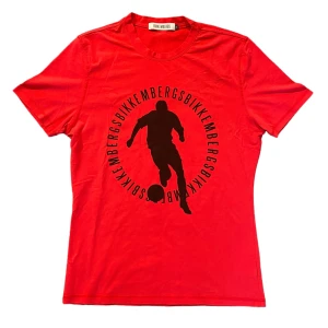 Dirk bikkenberg T-shirt  - Helt ny