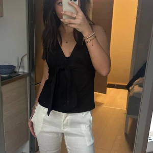 topp - jättefin topp som man knyter i fram🤍