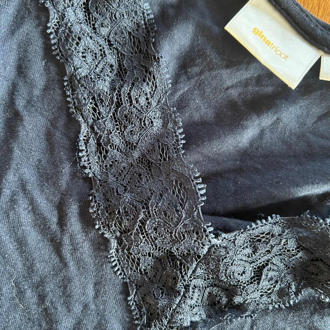 Svart långärmad topp med spets Gina Tricot - 1