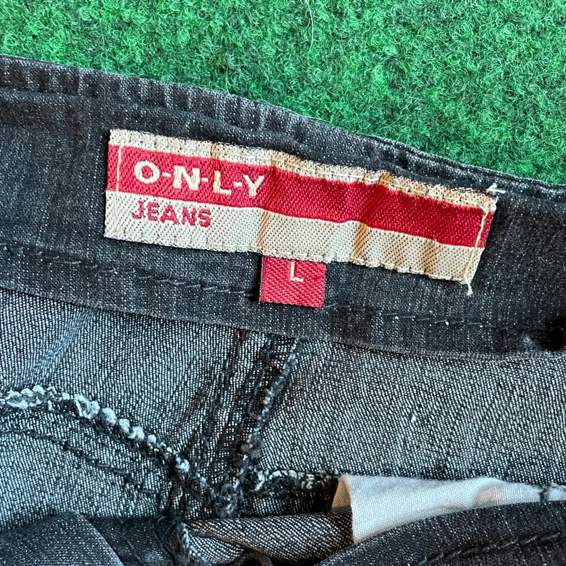 Svart lång jeanskjol från ONLY - 1